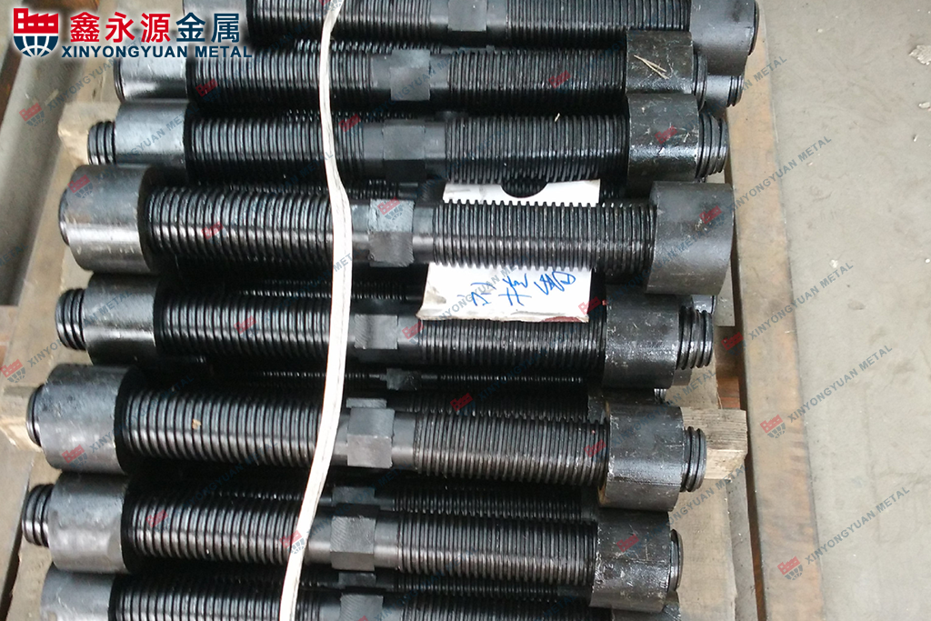 2820513842_1509903847